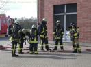 Brandbekaempfung im Feuerwehruebungshaus