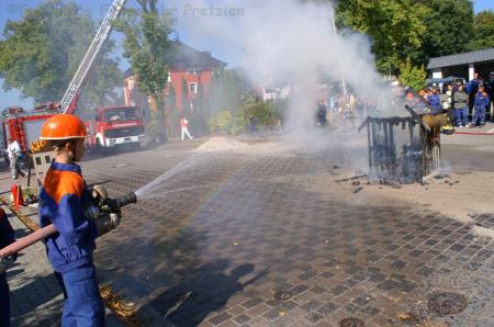 Schauvorfuehrung der Jugendfeuerwehr in Gommern 17
