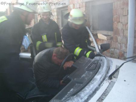 Werkstattbrand Firma Gruenning Einsatzuebung 35