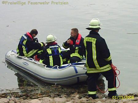 Grosseinsatz auf der Stromelbe 10