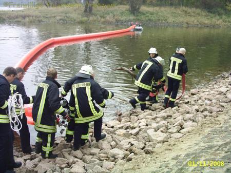 Grosseinsatz auf der Stromelbe 1