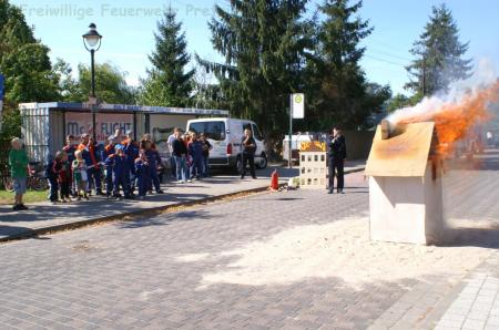 Schauvorfuehrung der Jugendfeuerwehr in Gommern 6