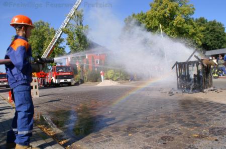 Schauvorfuehrung der Jugendfeuerwehr in Gommern 19