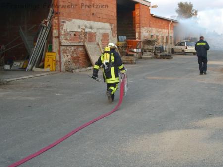 Werkstattbrand Firma Gruenning Einsatzuebung 4